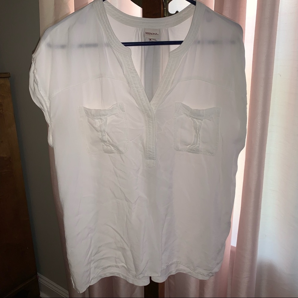 White top with pockets
